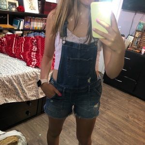 Hollister boyfriend short overalls